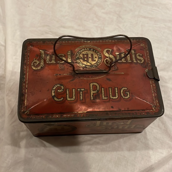 Antique just suits cut plug tobacco tin - Picture 2 of 6